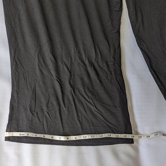 Petite S-M jersey-knit rounded-neck wide-leg black jumpsuit onesie EUC - Picture 6 of 6